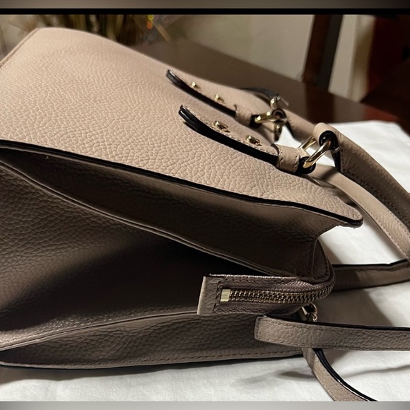 Kate Spade Tan Satchel with gold tone accents - Picture 3 of 9